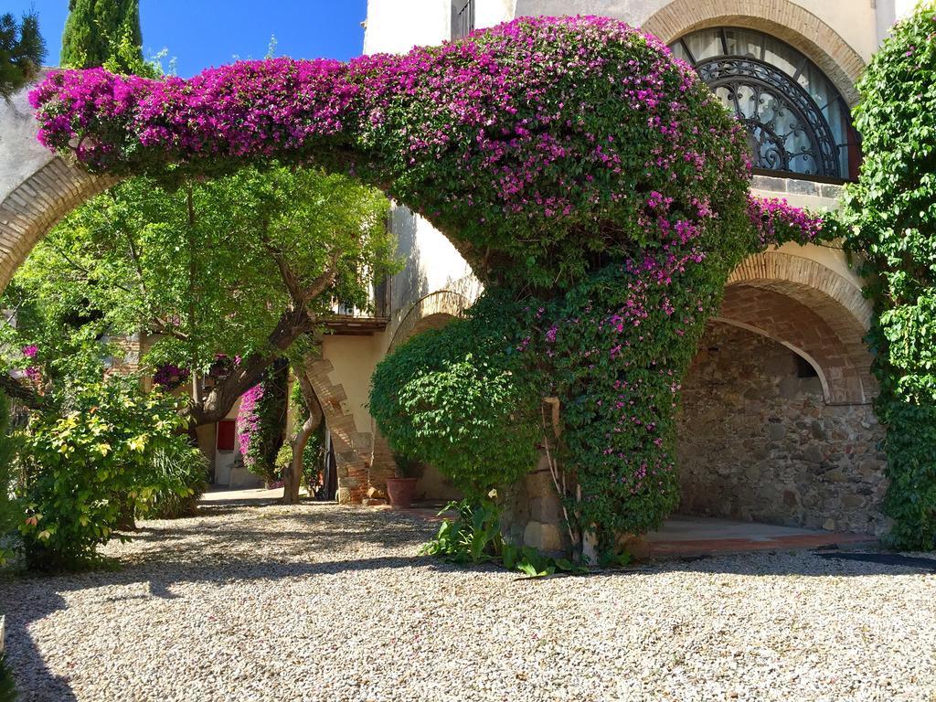 Apartaments Can Gibert Castellón de Ampurias Exterior foto