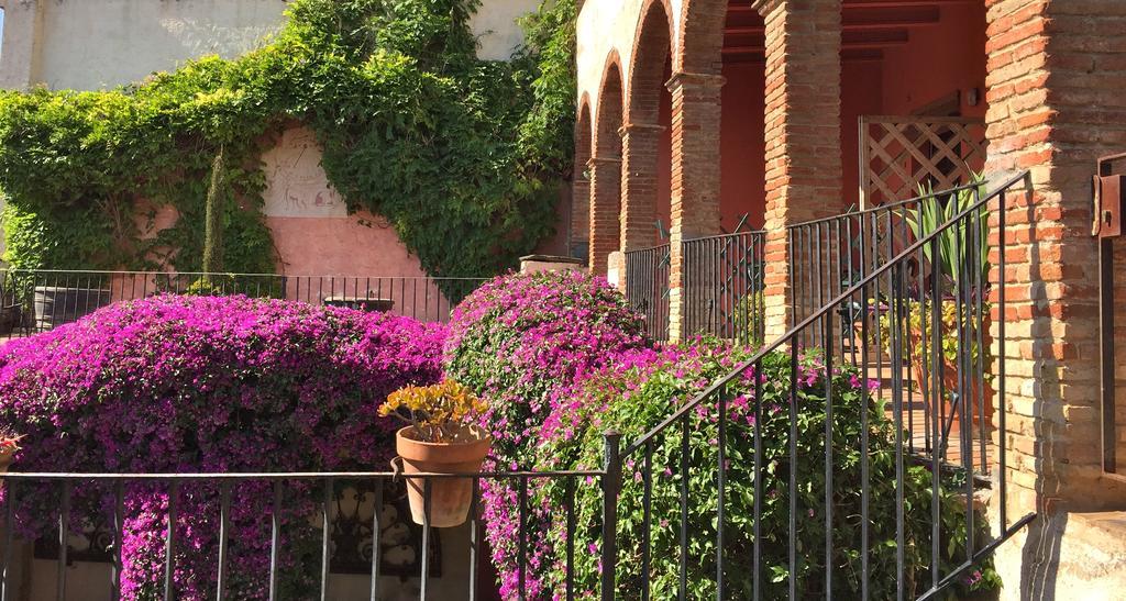 Apartaments Can Gibert Castellón de Ampurias Exterior foto