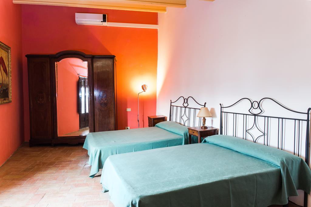 Apartaments Can Gibert Castellón de Ampurias Exterior foto