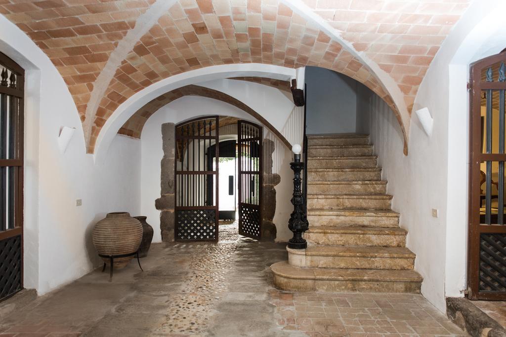 Apartaments Can Gibert Castellón de Ampurias Exterior foto