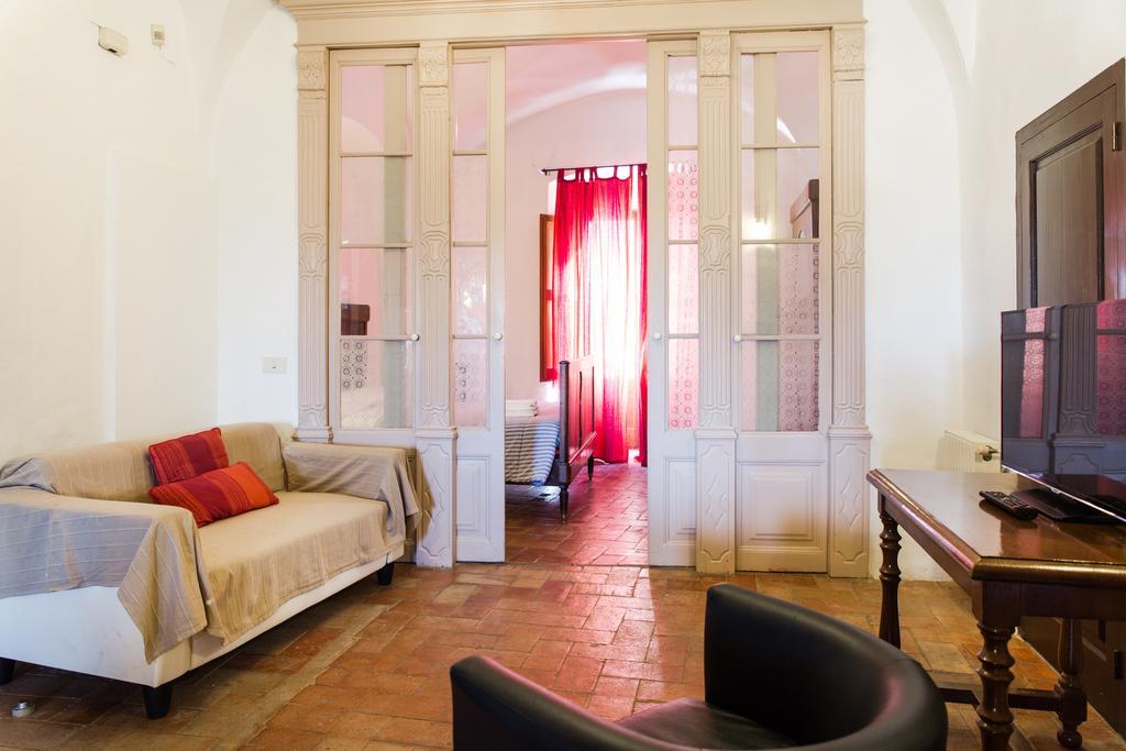 Apartaments Can Gibert Castellón de Ampurias Exterior foto